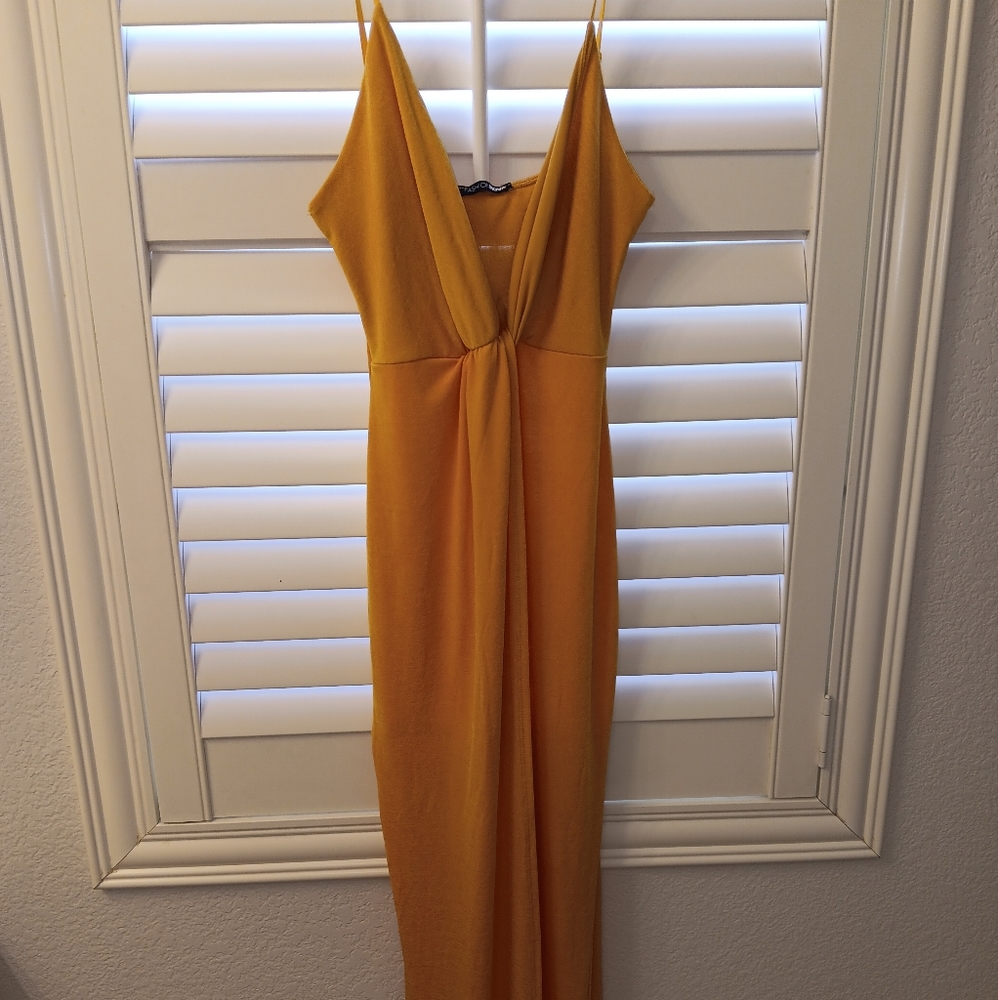 3/$15 Fashion Nova Twist Front Maxi Dress Size L - Sexy! -  Pre-owned